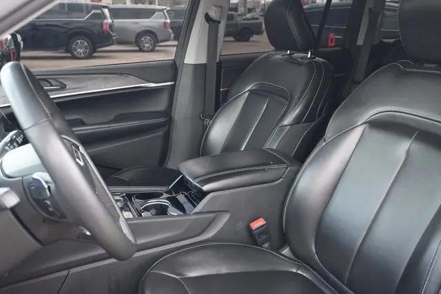 2023 Jeep Grand Cherokee Limited 4x2