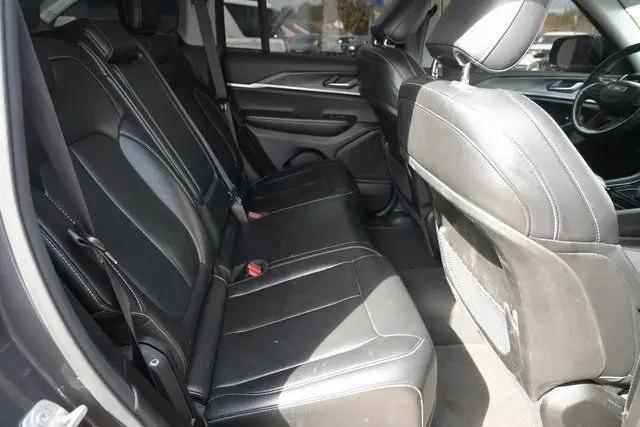 2023 Jeep Grand Cherokee Limited 4x2