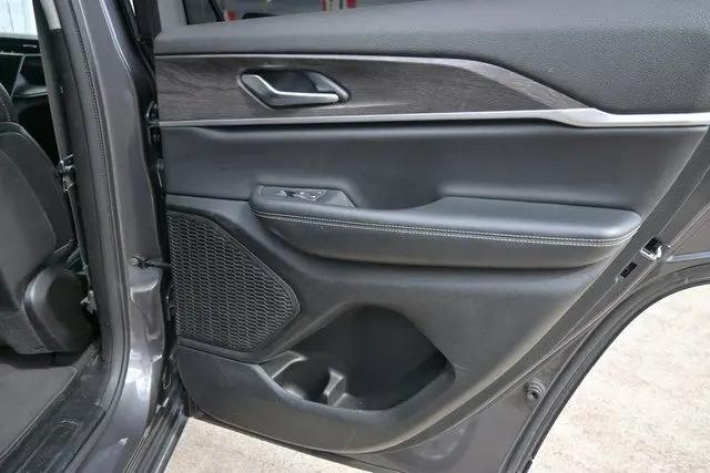 2023 Jeep Grand Cherokee Limited 4x2