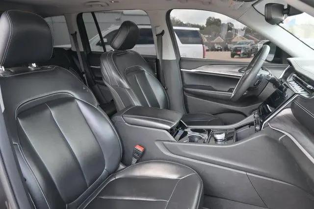 2023 Jeep Grand Cherokee Limited 4x2