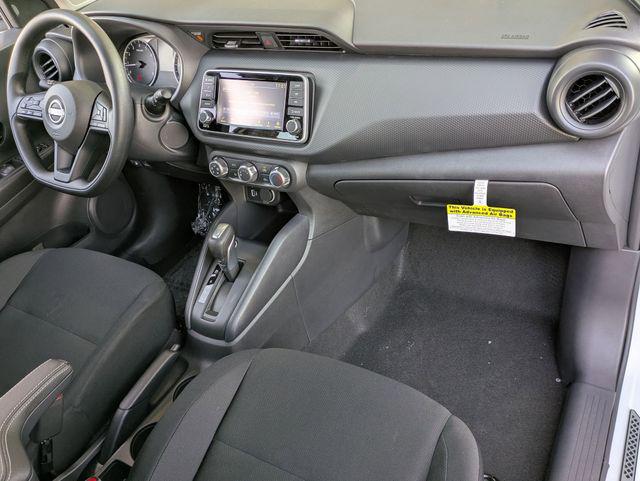 2025 Nissan Kicks S