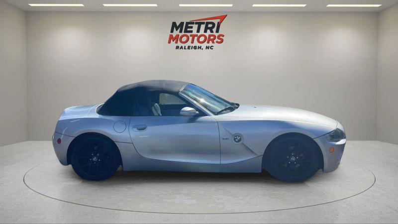 2005 BMW Z4 2.5i
