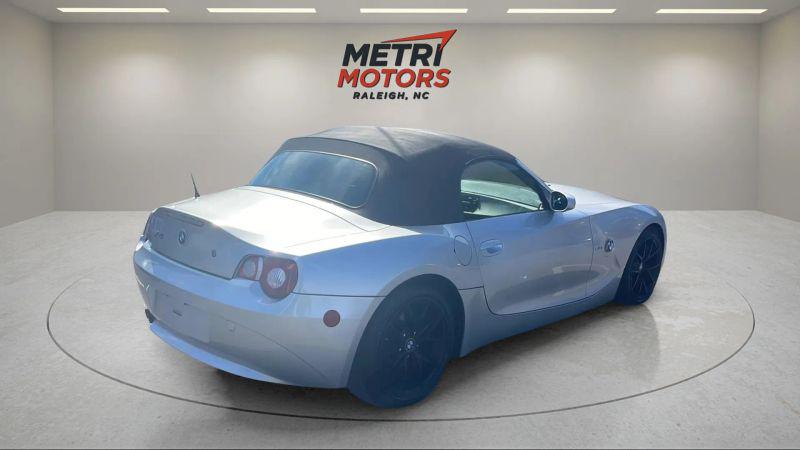 2005 BMW Z4 2.5i