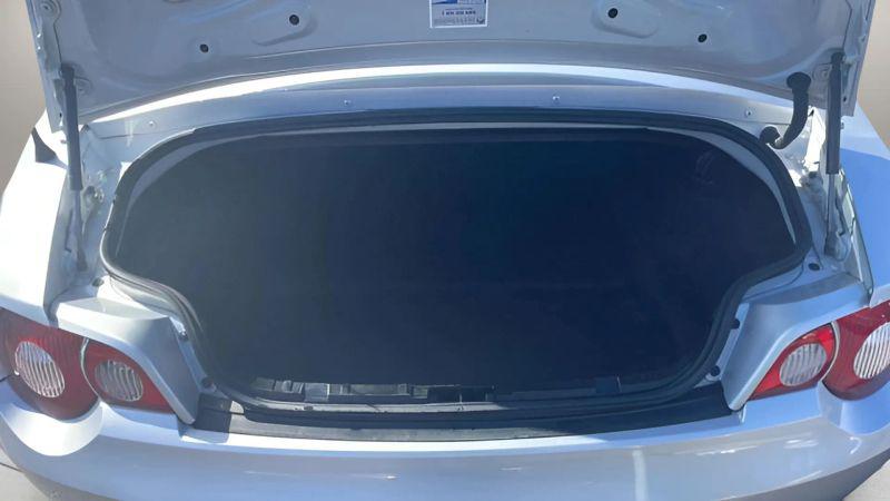 2005 BMW Z4 2.5i