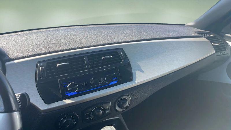 2005 BMW Z4 2.5i