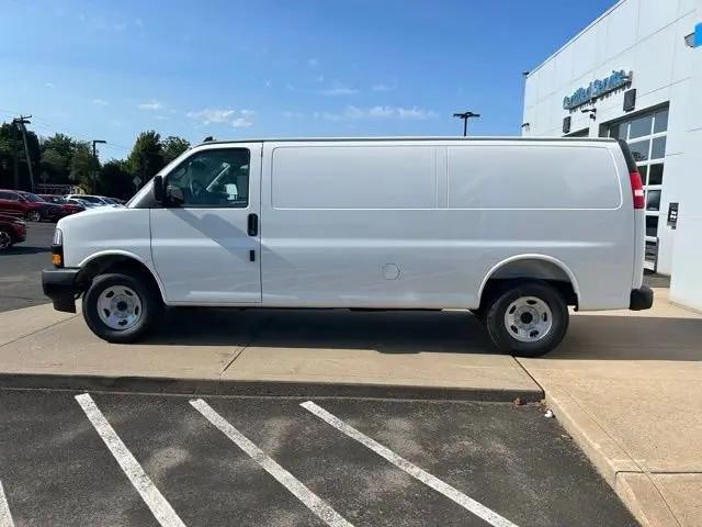 2025 Chevrolet Express Cargo Van RWD 3500 Extended Wheelbase WT
