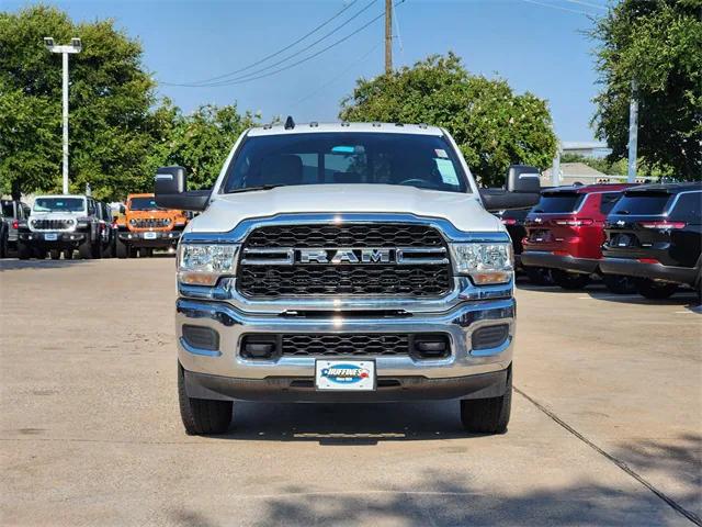 2023 RAM 3500 Tradesman Crew Cab 4x4 8 Box
