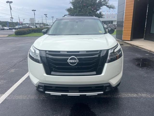 2023 Nissan Pathfinder Platinum 4WD