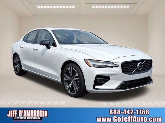 2024 Volvo S60 B5 Plus Dark Theme