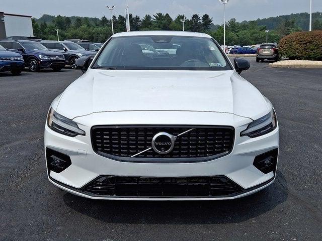 2024 Volvo S60 B5 Plus Dark Theme