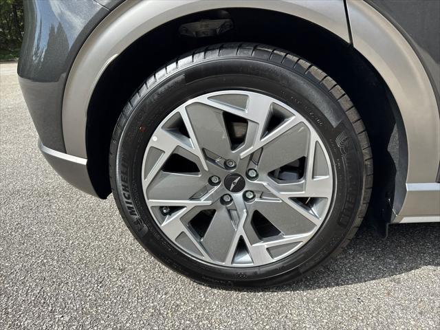 2025 Genesis GV60 Standard RWD