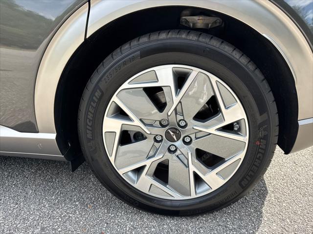 2025 Genesis GV60 Standard RWD