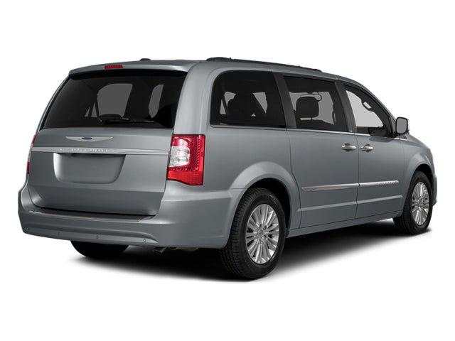 2014 Chrysler Town and Country Touring 2014 Chrysler Town and Country Touring