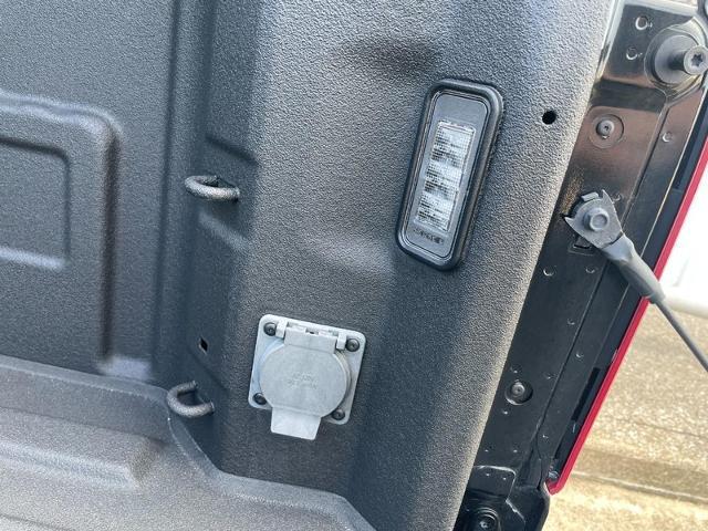 2024 Chevrolet Silverado 1500 4WD Crew Cab Short Bed Custom