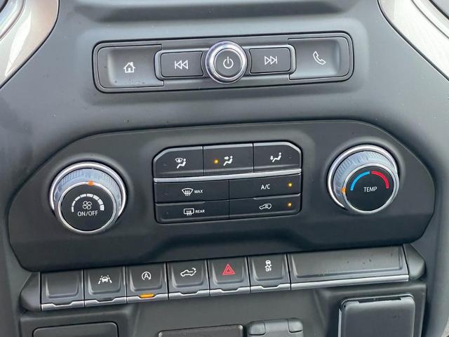 2024 Chevrolet Silverado 1500 4WD Crew Cab Short Bed Custom