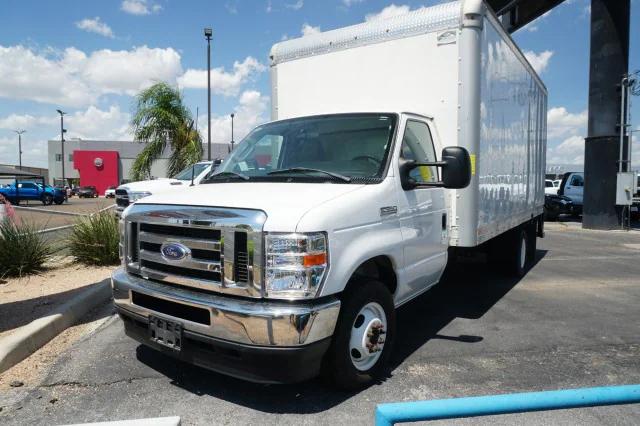 2023 Ford E-350 Cutaway Base