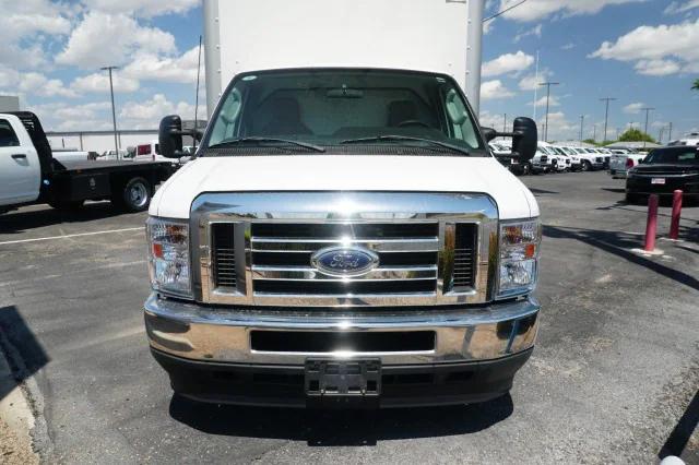 2023 Ford E-350 Cutaway Base