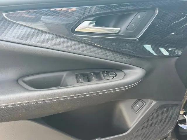 2025 Chevrolet V Blazer eAWD LT