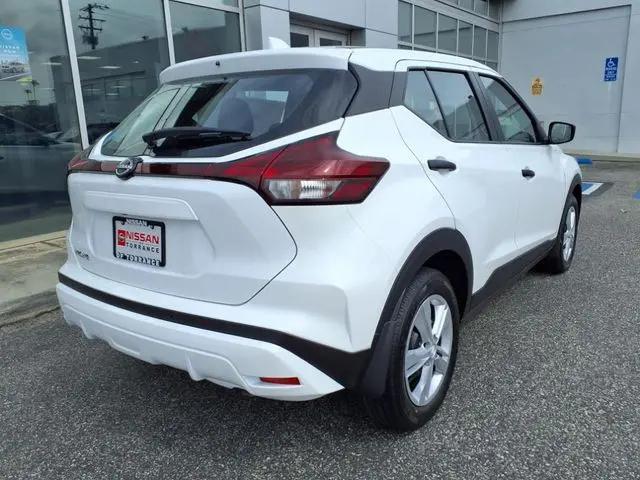 2025 Nissan Kicks S