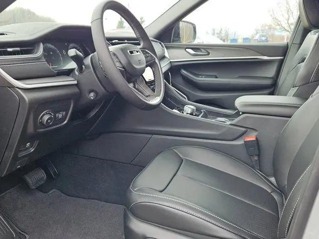 2025 Jeep Grand Cherokee L Limited 4x4