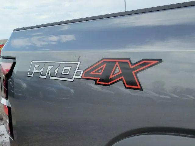 2025 Nissan Frontier Crew Cab PRO-4X 4x4