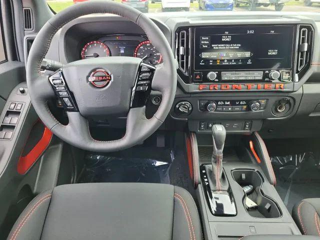 2025 Nissan Frontier Crew Cab PRO-4X 4x4