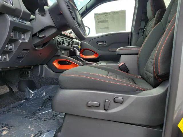 2025 Nissan Frontier Crew Cab PRO-4X 4x4