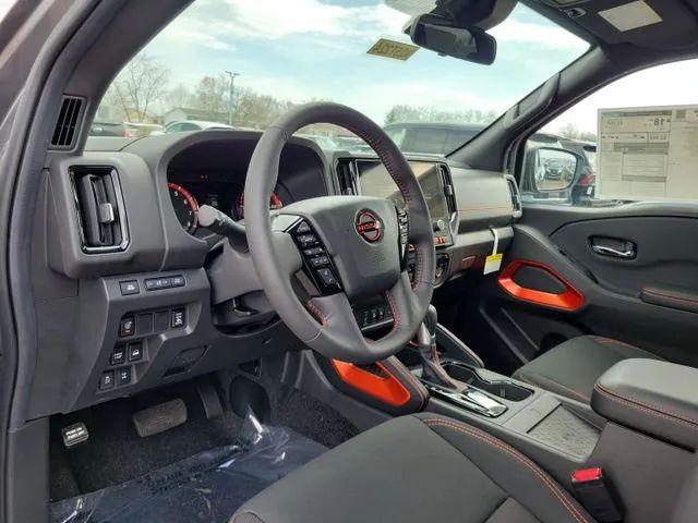 2025 Nissan Frontier Crew Cab PRO-4X 4x4