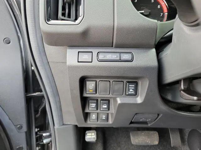 2025 Nissan Frontier Crew Cab PRO-4X 4x4