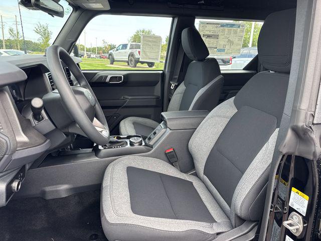 2025 Ford Bronco Base 4 Door 4x4