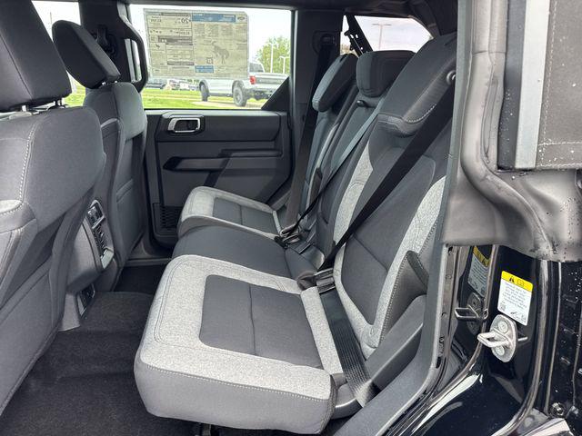 2025 Ford Bronco Base 4 Door 4x4