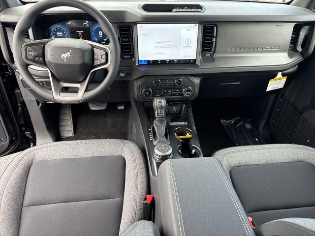 2025 Ford Bronco Base 4 Door 4x4