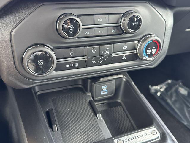2025 Ford Bronco Base 4 Door 4x4