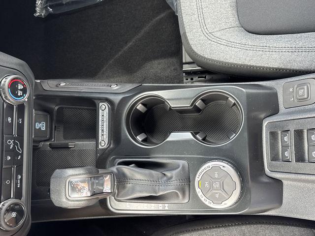 2025 Ford Bronco Base 4 Door 4x4