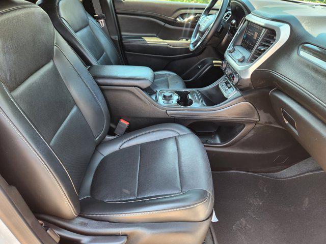 2023 GMC Acadia AWD SLT