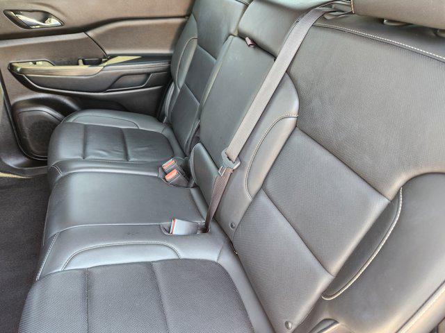 2023 GMC Acadia AWD SLT