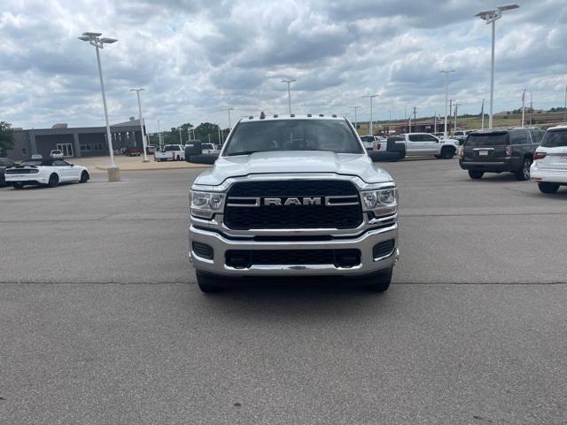 2024 RAM 3500 Tradesman Crew Cab 4x4 8 Box