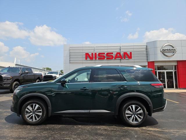 2022 Nissan Pathfinder SL 4WD
