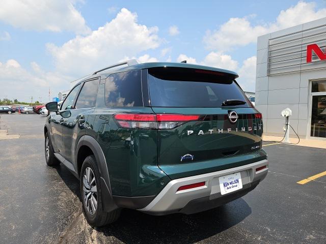 2022 Nissan Pathfinder SL 4WD