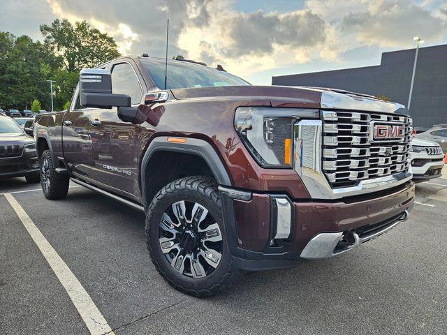 2024 GMC Sierra 2500HD 4WD Crew Cab Standard Bed Denali