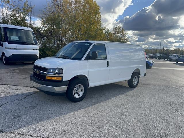 2025 Chevrolet Express Cargo RWD 2500 Regular Wheelbase WT