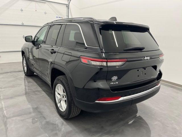 2023 Jeep Grand Cherokee Laredo X 4x4