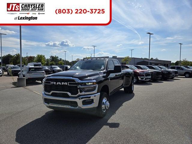 2026 RAM Ram 3500 RAM 3500 TRADESMAN CREW CAB 4X4 8 BOX