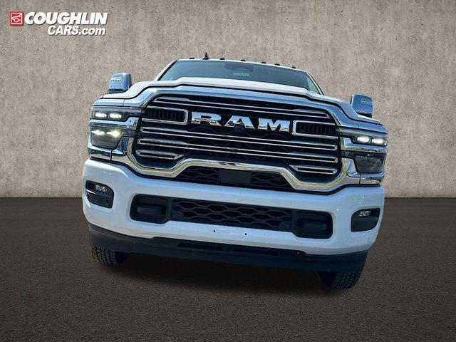 2026 RAM Ram 3500 RAM 3500 LARAMIE CREW CAB 4X4 8 BOX