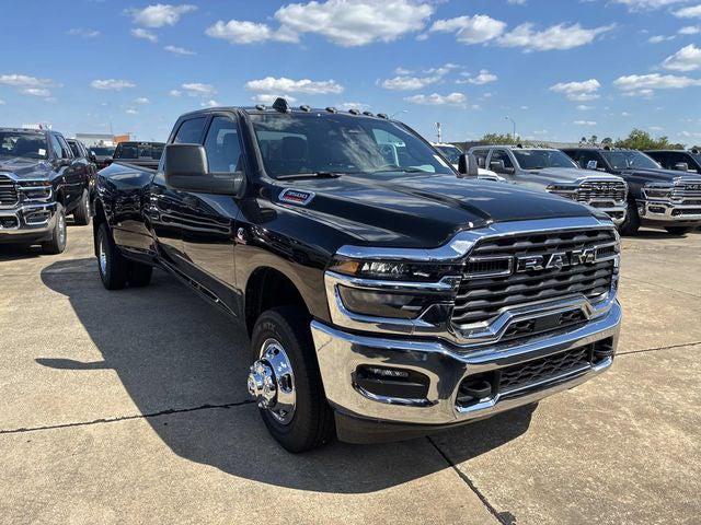 2026 RAM Ram 3500 RAM 3500 TRADESMAN CREW CAB 4X4 8 BOX