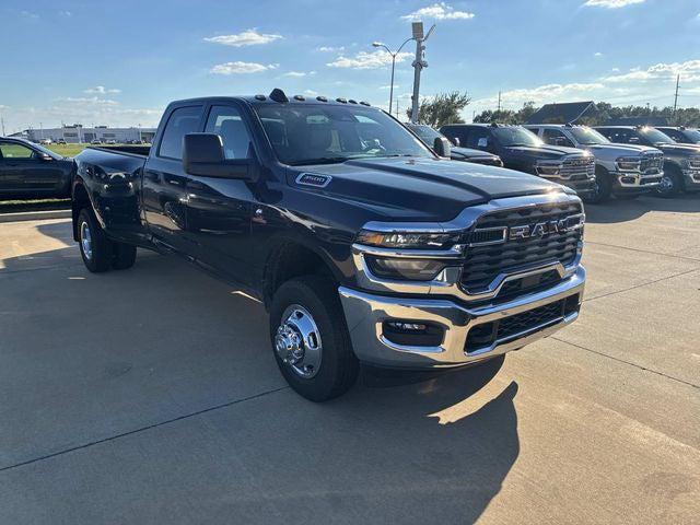 2026 RAM Ram 3500 RAM 3500 TRADESMAN CREW CAB 4X4 8 BOX