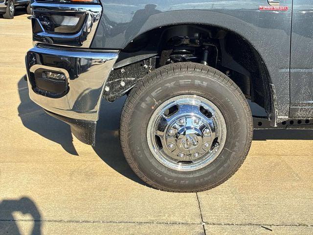 2026 RAM Ram 3500 RAM 3500 TRADESMAN CREW CAB 4X4 8 BOX