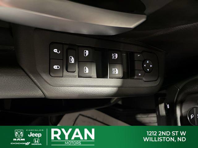 2026 Ram 1500 Warlock Crew Cab 4x4 5'7" Box
