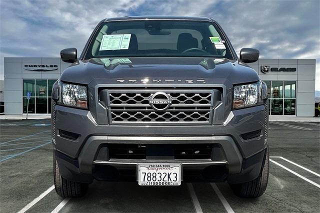 2022 Nissan Frontier Crew Cab SV 4x2