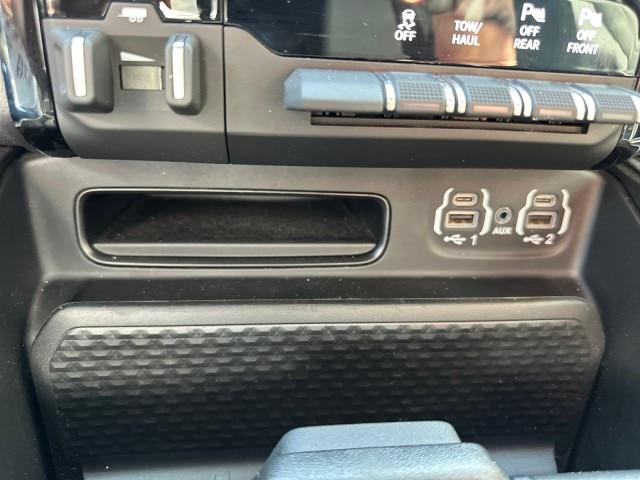 2024 Ram 1500 Big Horn Crew Cab 4x4 57 Box